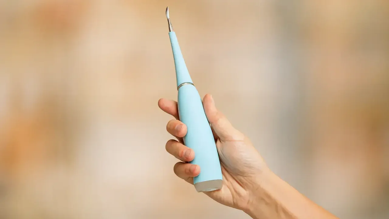 Plaque Blaster Reviews : I Tried It… Then Found A Better Device That Actually Works